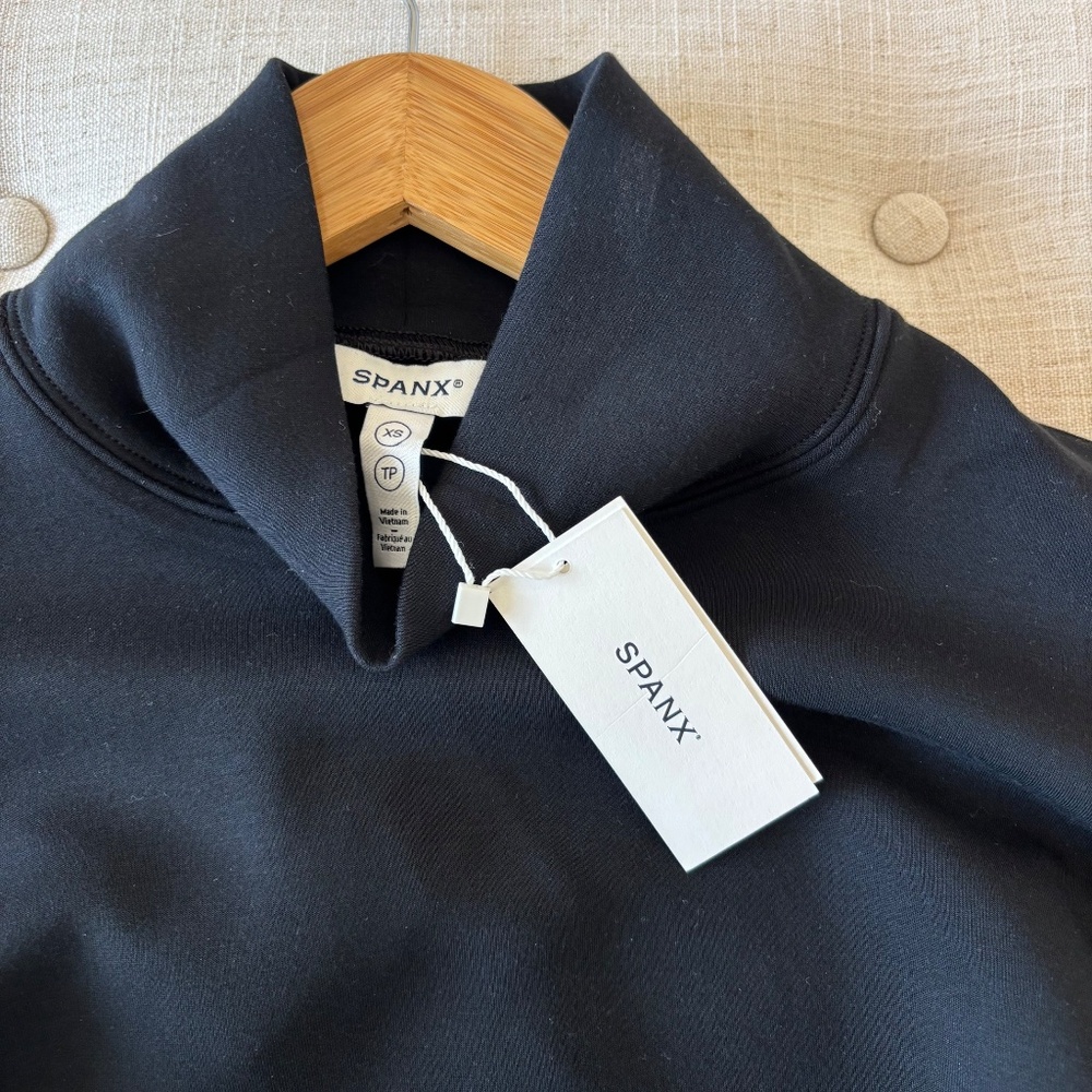 NWT SPANX  Scuba Crop Bolero Top, Size XS, black - Picture 5 of 8